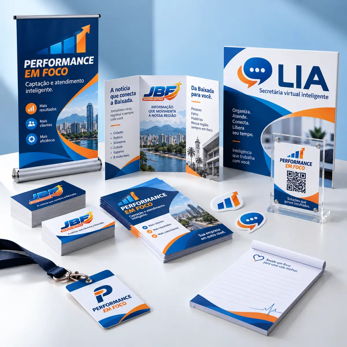 Materiais gráficos da Performance em Foco, LIA e Jornal Baixada em Foco aplicados em cartões, folders, panfletos, banner, placa, adesivos, crachá, receituário e placa com QR Code